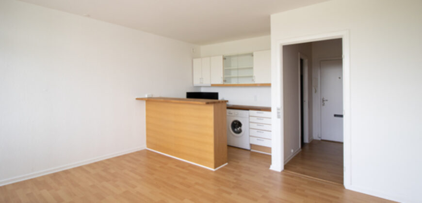 København, Ishøj Strand – stor 1 værelses m/altan og tæt til alt