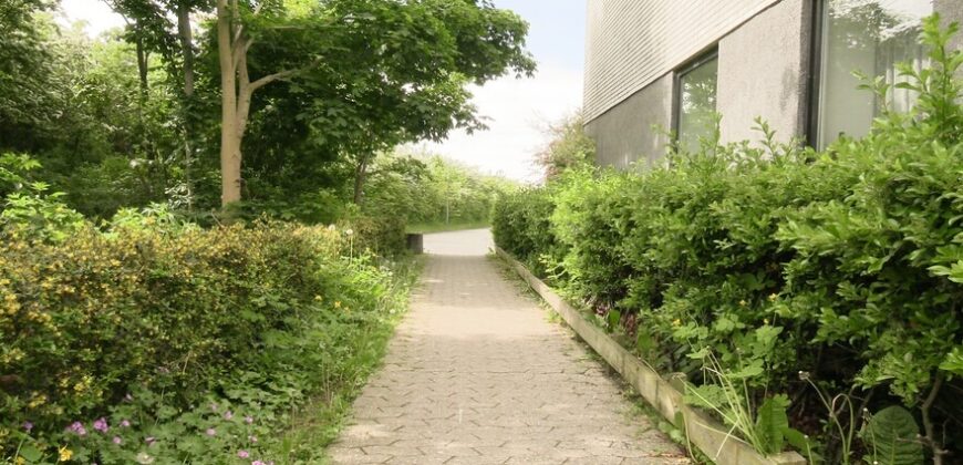 København, Ishøj Strand – stor 1 værelses m/altan og tæt til alt