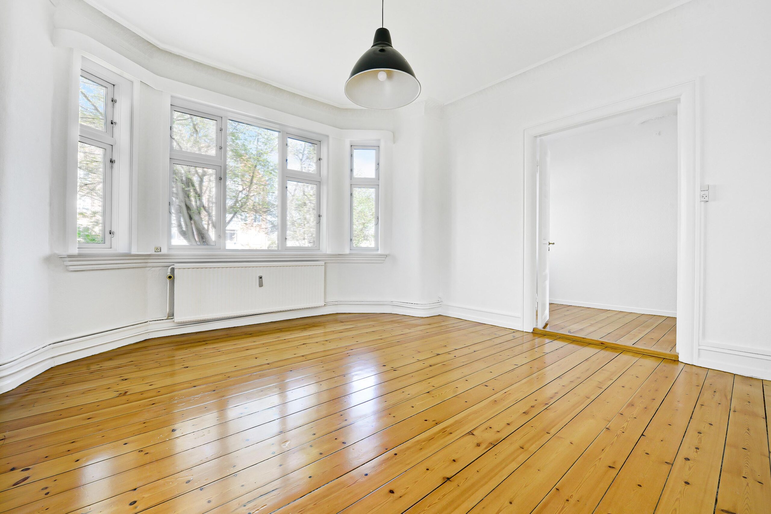 København, Taastrup Hovedgade 3, st. 5 værelses villalejlighed, stue m/stor have